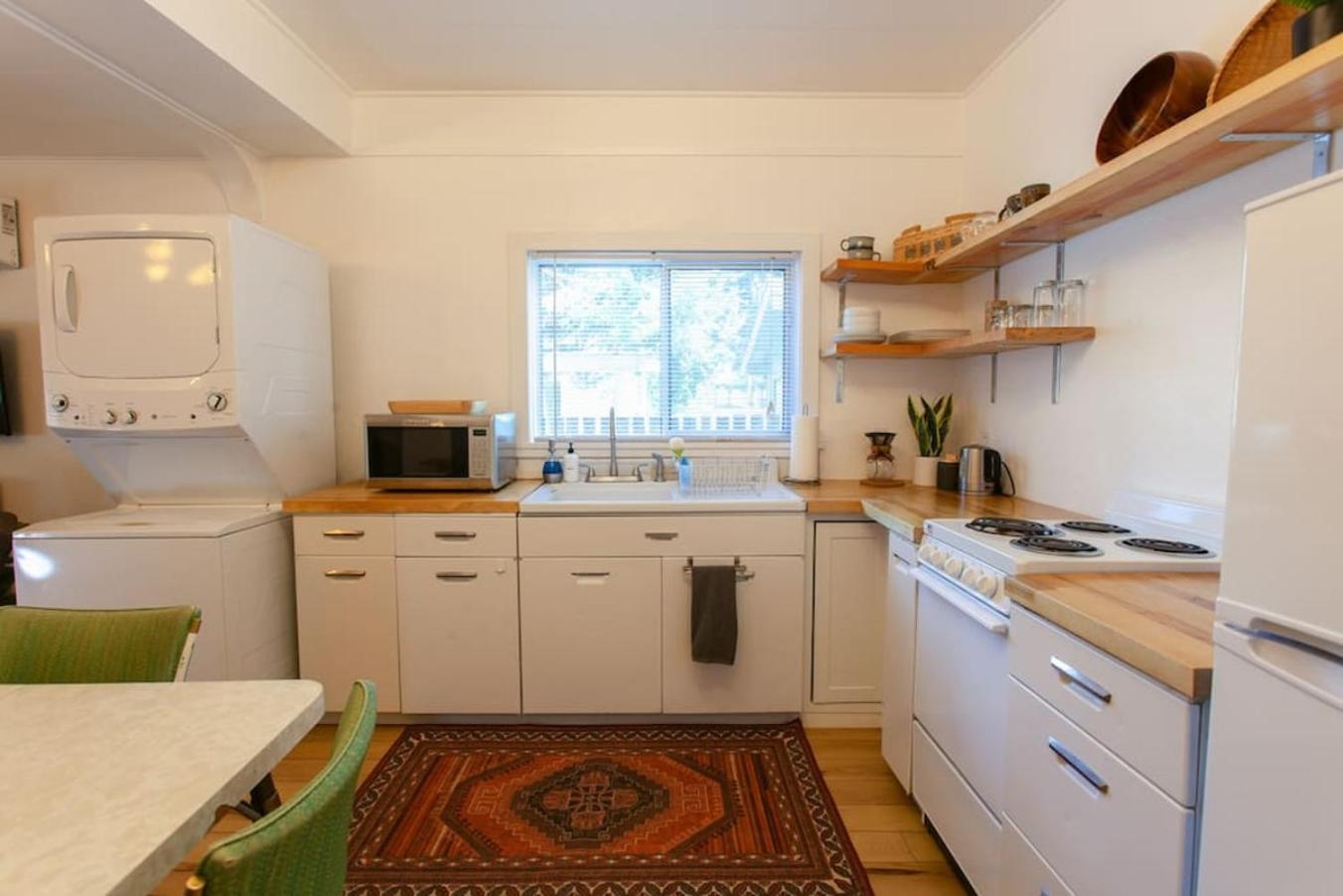 Classic & Cozy Apartments - Parking & Close To Dw Medford Extérieur photo
