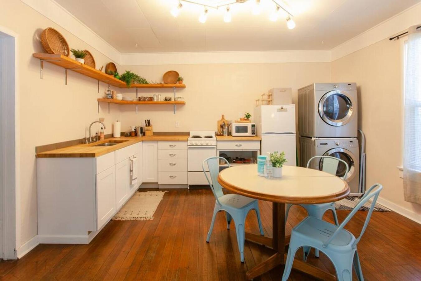 Classic & Cozy Apartments - Parking & Close To Dw Medford Extérieur photo