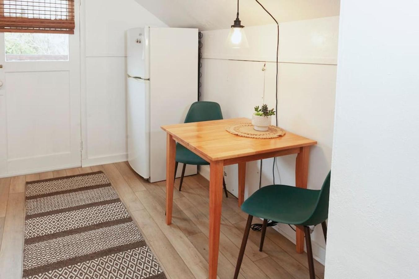 Classic & Cozy Apartments - Parking & Close To Dw Medford Extérieur photo