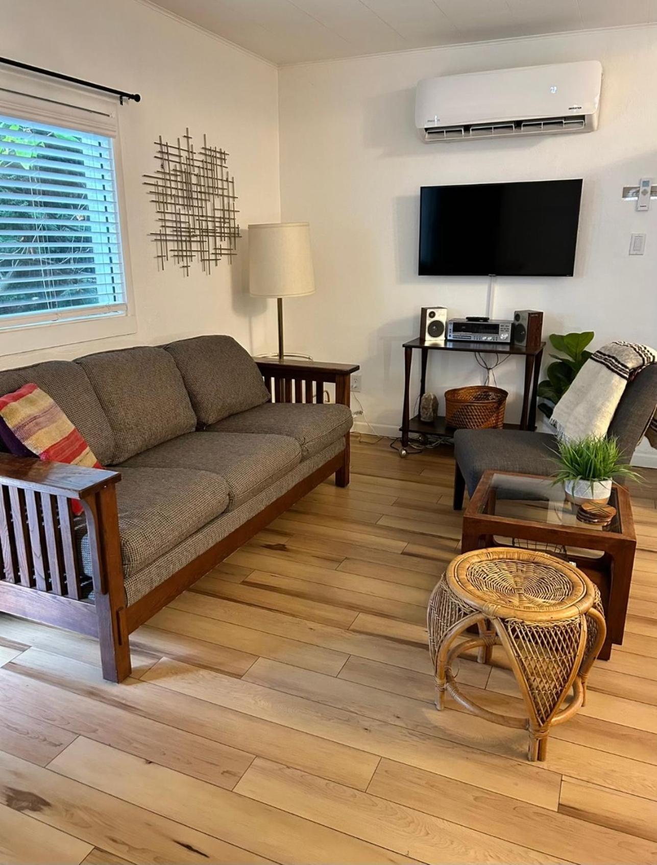 Classic & Cozy Apartments - Parking & Close To Dw Medford Extérieur photo